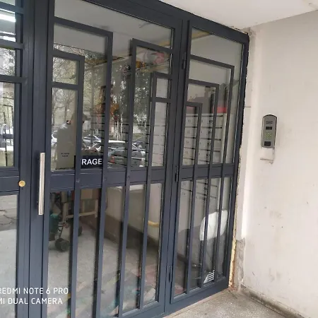 G&v Luxury Drumul Taberei Bükreş