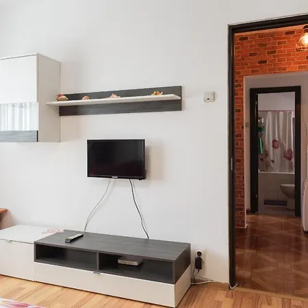 G&v Luxury Drumul Taberei * Bükreş